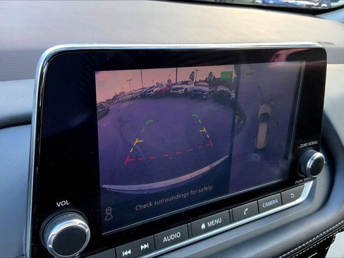 Used 2021 Nissan Rogue SV image 23