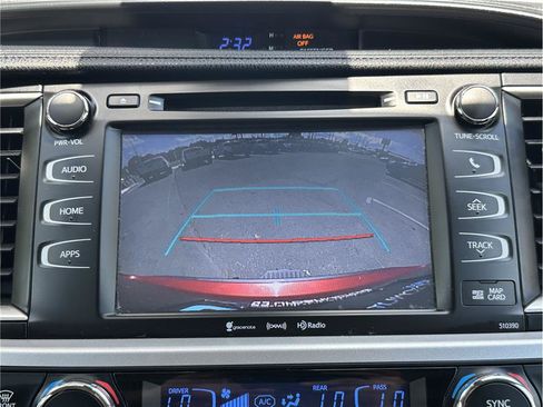 Used 2019 Toyota Highlander SE AWD/4WD image 26