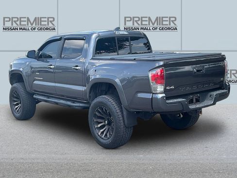 Used 2016 Toyota Tacoma Limited w/ Towing Package AWD/4WD image 5