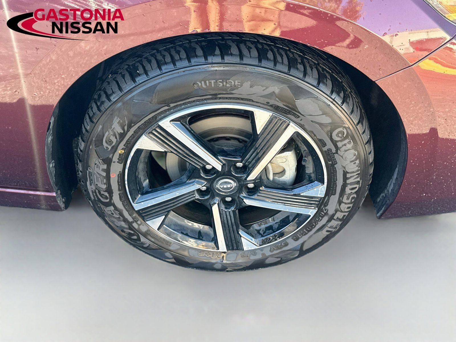 Used 2024 Nissan Sentra SV FWD image 35