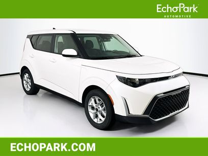 Used 2025 Kia Soul LX w/ LX Technology Package