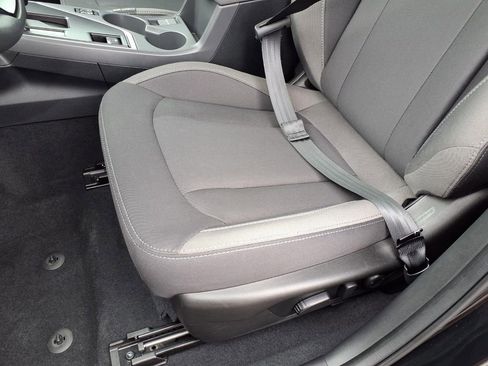 Used 2025 Subaru Crosstrek 2.0i Premium image 25