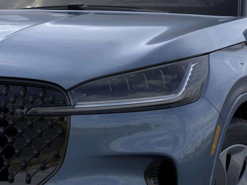 New 2026 Lincoln Aviator AWD w/ Jet Appearance Package image 18
