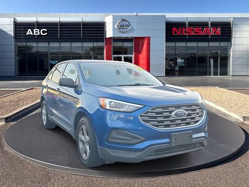 Used 2022 Ford Edge SE image 3