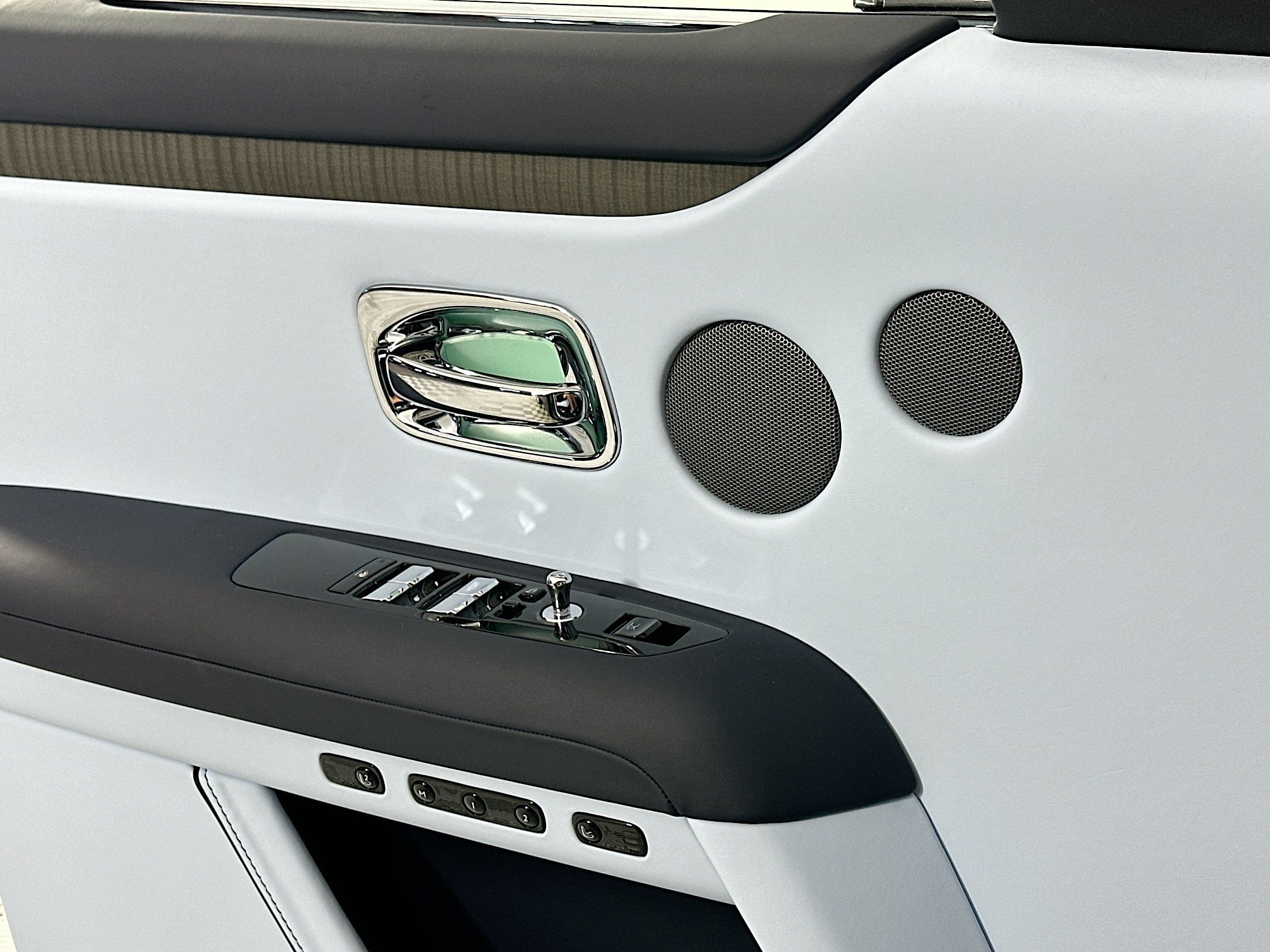 New 2027 Rolls-Royce Ghost AWD/4WD image 17