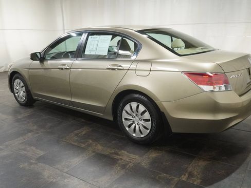 Used 2010 Honda Accord LX image 7