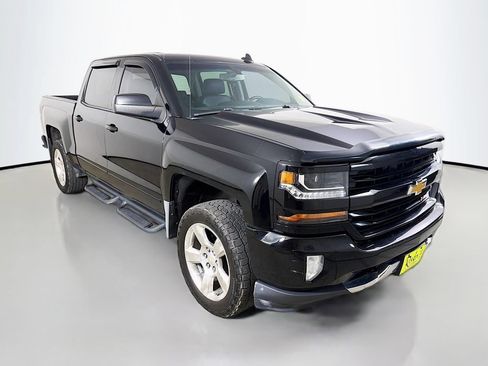 Used 2017 Chevrolet Silverado 1500 LT w/ All Star Edition AWD/4WD image 4