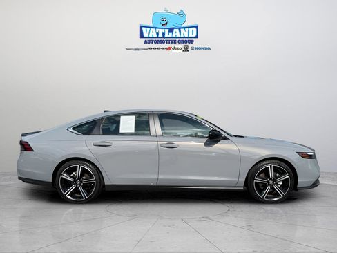 Used 2024 Honda Accord Sport image 6