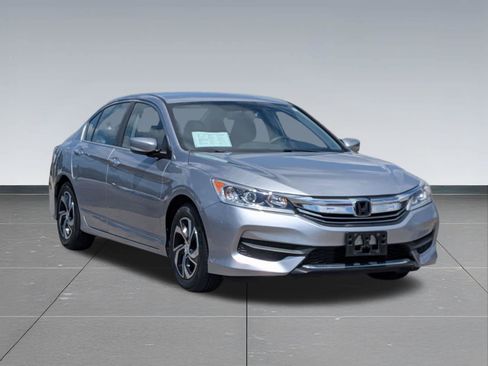 Used 2016 Honda Accord LX image 7