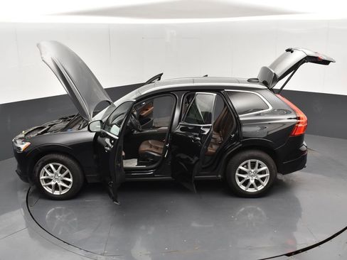 Used 2021 Volvo XC60 T5 Momentum image 29