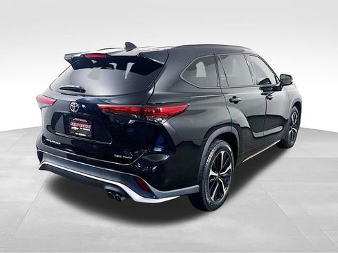 Used 2021 Toyota Highlander XSE AWD/4WD image 8