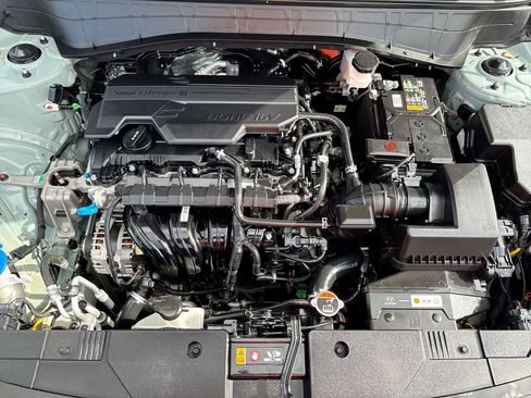 Used 2025 Hyundai Kona SEL FWD image 17