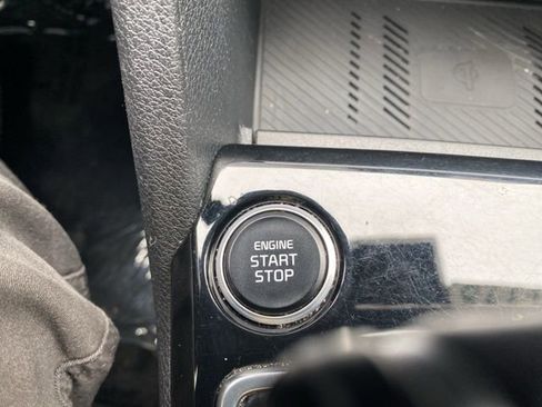 Used 2024 Kia Sportage SX image 10