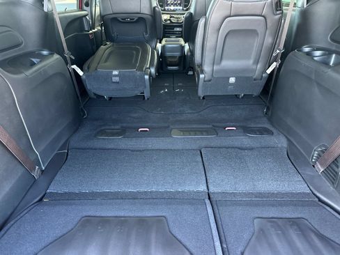 New 2027 Chrysler Pacifica Select FWD image 15