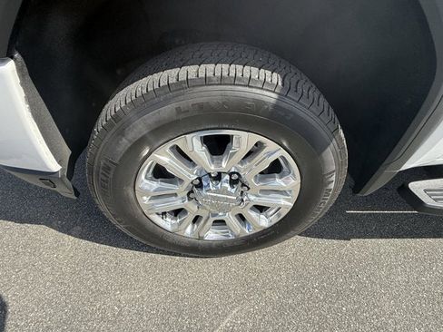 Used 2021 GMC Sierra 2500 Denali w/ Denali Ultimate Package image 8