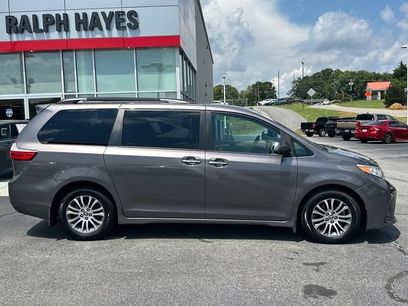 Used 2019 Toyota Sienna XLE w/ XLE Navigation Package