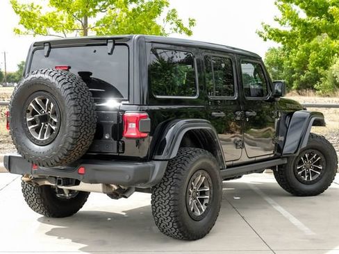 Used 2024 Jeep Wrangler Unlimited Rubicon 392 AWD/4WD image 10