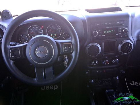 Used 2013 Jeep Wrangler Unlimited Sport image 13