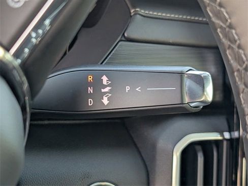 New 2026 GMC Acadia Elevation image 17