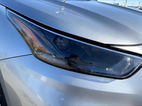 Certified 2024 Toyota Highlander LE image 27