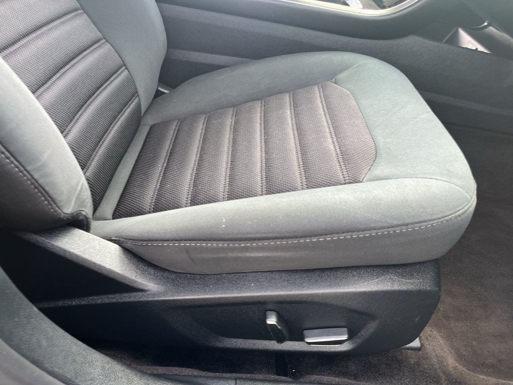 Used 2018 Ford Fusion SE FWD image 42
