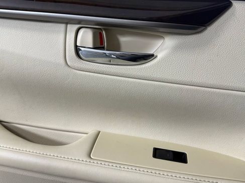Used 2015 Lexus ES 350 w/ Luxury Package FWD image 24
