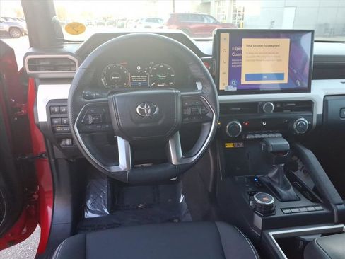 Used 2024 Toyota Tacoma TRD Sport image 11