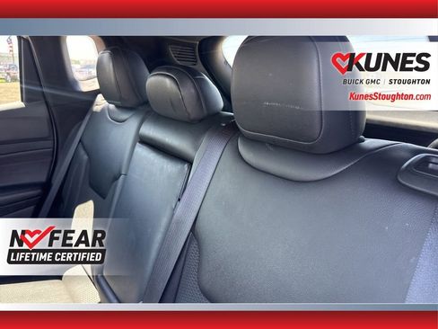 Used 2025 Jeep Compass Trailhawk AWD/4WD image 36