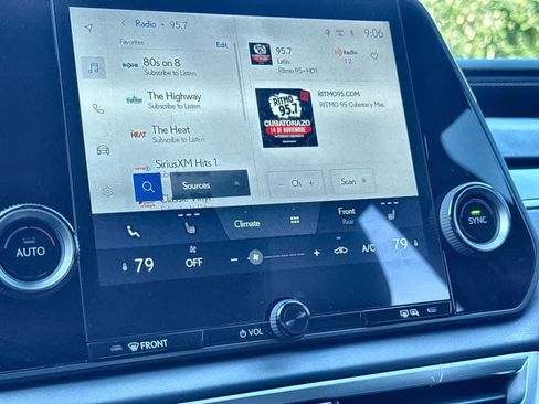 Used 2025 Lexus RX 350 FWD w/ Technology Package image 20