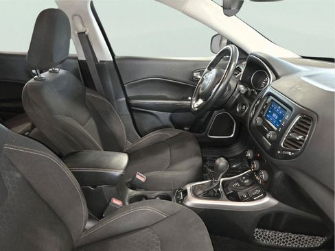 Used 2018 Jeep Compass Sport w/ Cold Weather Group AWD/4WD image 49
