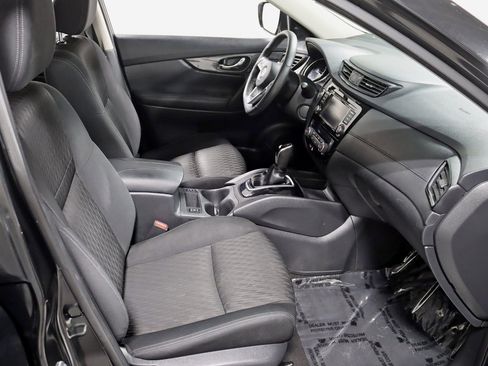 Used 2018 Nissan Rogue SV image 24