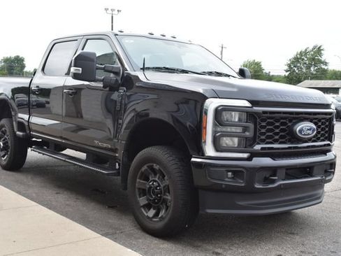 Used 2023 Ford F250 Lariat w/ Lariat Ultimate Package AWD/4WD image 13