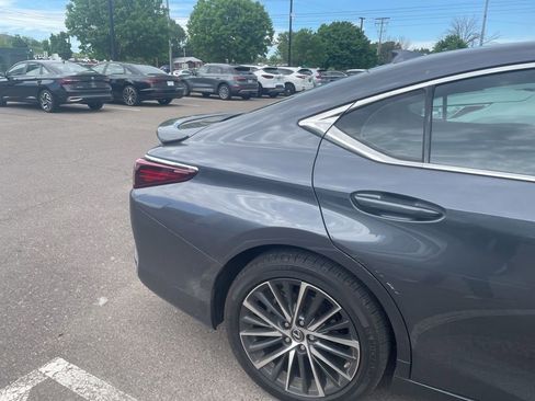 Used 2024 Lexus ES 300h w/ Premium Package FWD image 13