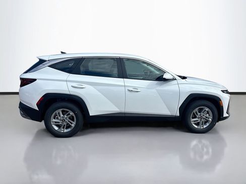 New 2026 Hyundai Tucson SE image 4