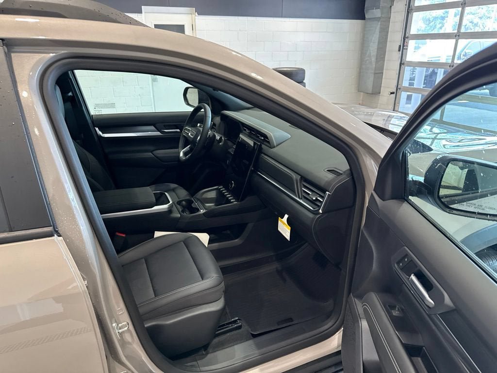New 2027 GMC Terrain Elevation w/ Elevation Premium Package AWD/4WD image 12