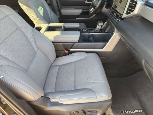 Used 2024 Toyota Tundra Limited image 17