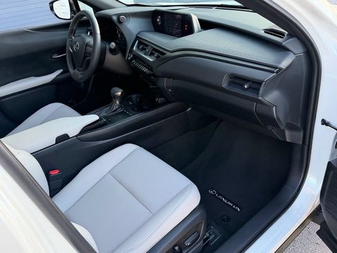 Used 2020 Lexus UX 200 w/ Premium Package FWD image 17