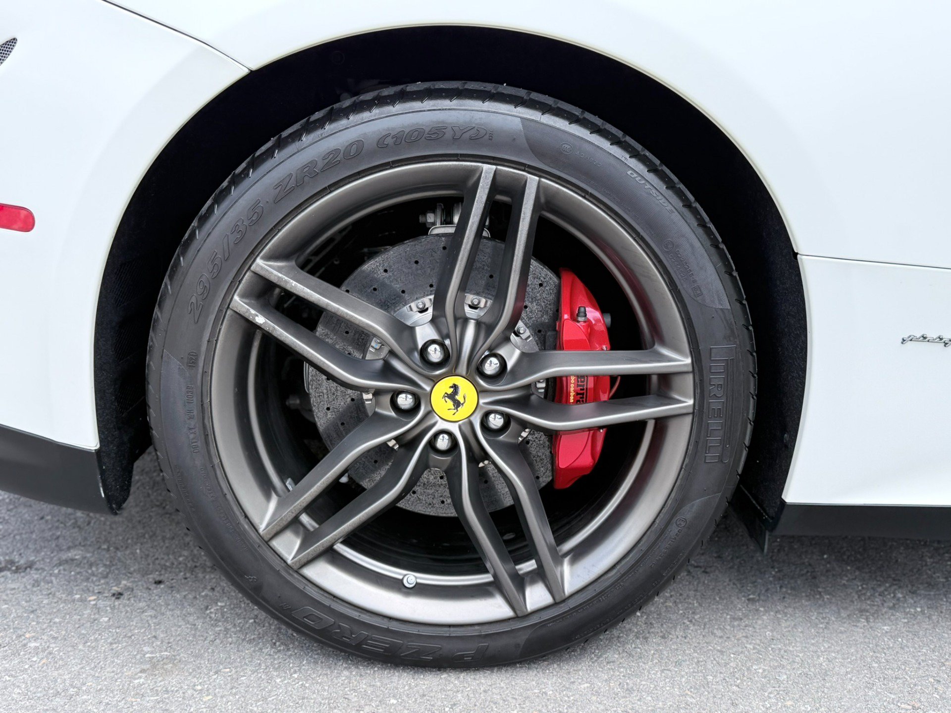 Used 2012 Ferrari FF AWD/4WD image 39