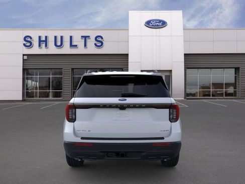 New 2026 Ford Explorer Active image 5