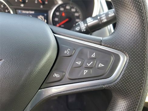 Used 2023 Chevrolet Equinox LT image 28