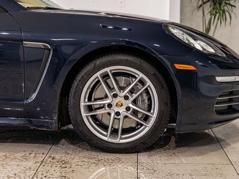 Used 2016 Porsche Panamera 4 image 10