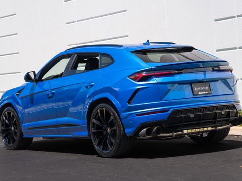 Used 2019 Lamborghini Urus AWD/4WD image 27