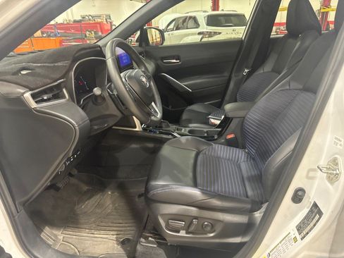 Certified 2024 Toyota Corolla Cross AWD Hybrid w/ Convenience Package image 50