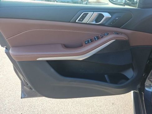 Used 2022 BMW X5 sDrive40i w/ Premium Package image 13