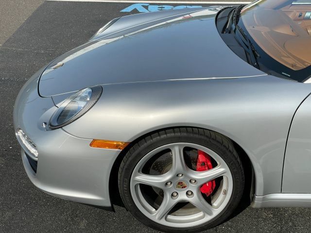 Used 2009 Porsche 911 Carrera S RWD image 16