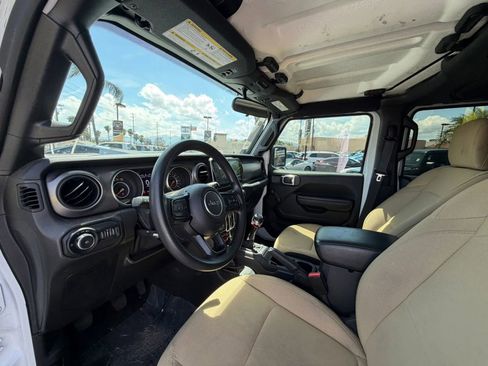 Used 2021 Jeep Wrangler Unlimited Sport AWD/4WD image 12