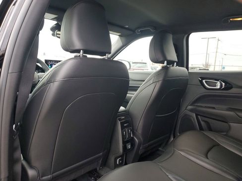 New 2026 Jeep Compass Limited image 12