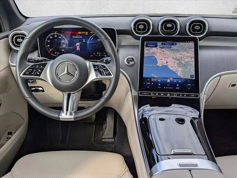 Used 2025 Mercedes-Benz GLC 350e GLC 350e image 21