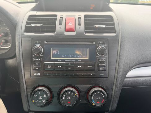 Used 2014 Subaru Crosstrek 2.0i Premium AWD/4WD image 17