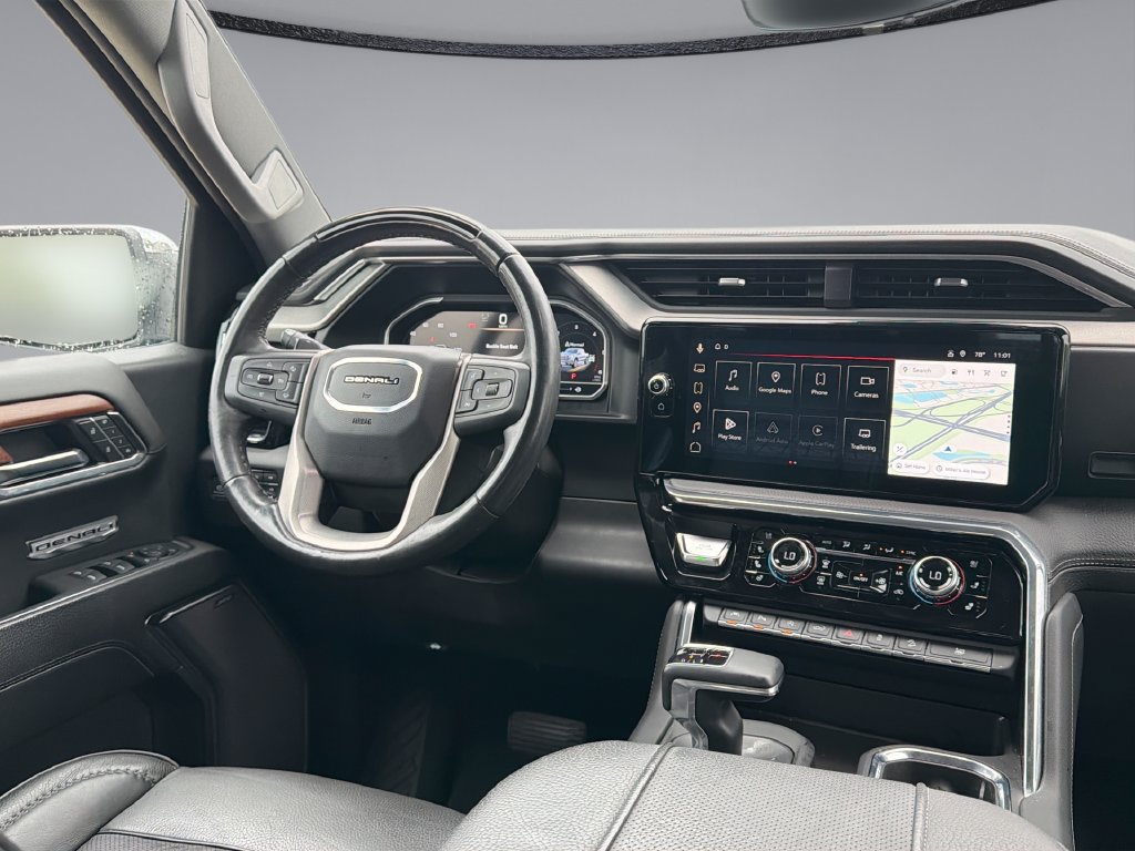 Used 2023 GMC Sierra 1500 Denali AWD/4WD image 9
